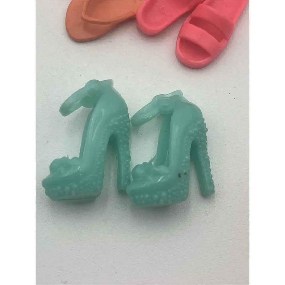 Barbie Doll Shoe Lot 15 Pairs Heels Strappy Fashion Roller Skates